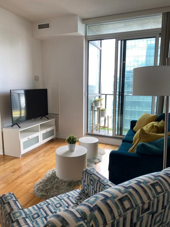 Toronto Cn Tower Maple Leaf Square Luxurious 2 Bedroom Condo المظهر الخارجي الصورة