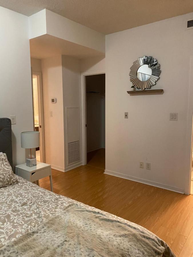 Toronto Cn Tower Maple Leaf Square Luxurious 2 Bedroom Condo المظهر الخارجي الصورة